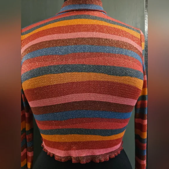 Farm Rio Crop Top - Picture 2 of 7